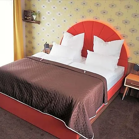 Themenhotel 50's فندق شيمنيتز